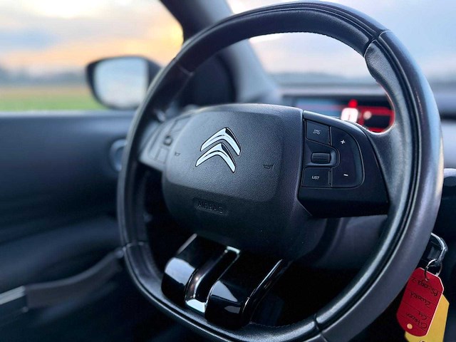 Citroen - 2017 - c4 cactus - 1.2 puret. one-tone - ps-093-z - afbeelding 1 van  8