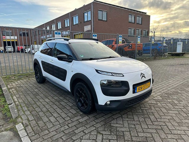 Citroen - 2018 - c4 cactus - automaat - 1.2 puret. business - personenauto - afbeelding 17 van  19