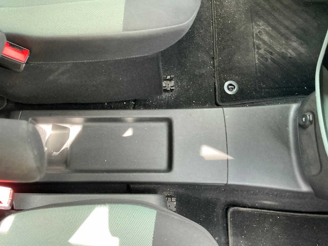 Citroen - 2022 - berlingo xl - 1.2 p.tech shine 7p - personenauto - afbeelding 38 van  78