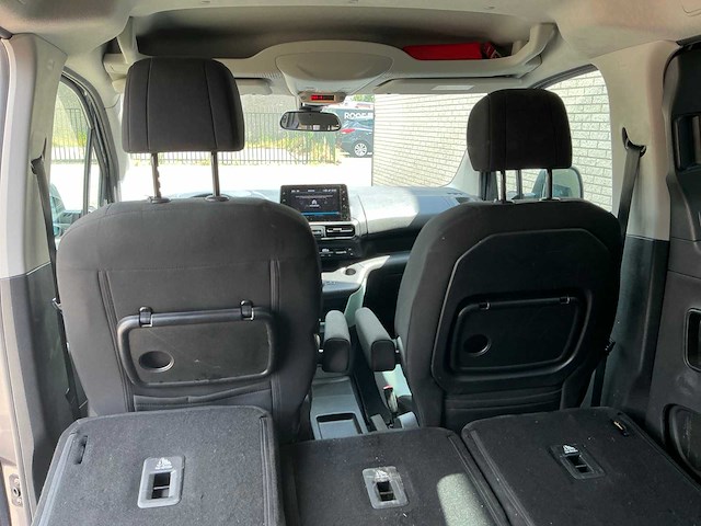 Citroen - 2022 - berlingo xl - 1.2 p.tech shine 7p - personenauto - afbeelding 50 van  78