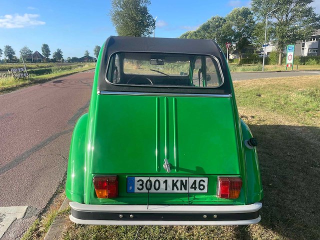 Citroen - 2cv - oldtimer - afbeelding 10 van  13