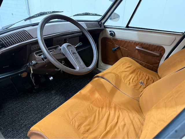 Citroen - ami 8 - oldtimer - 1975 - afbeelding 2 van  32