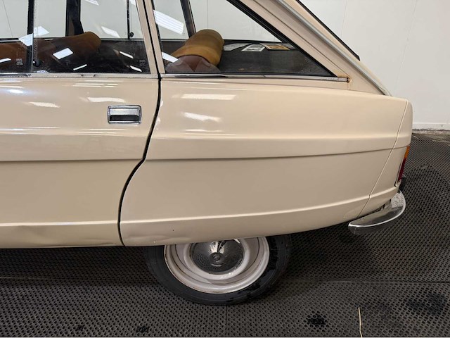 Citroen - ami 8 - oldtimer - 1975 - afbeelding 13 van  32