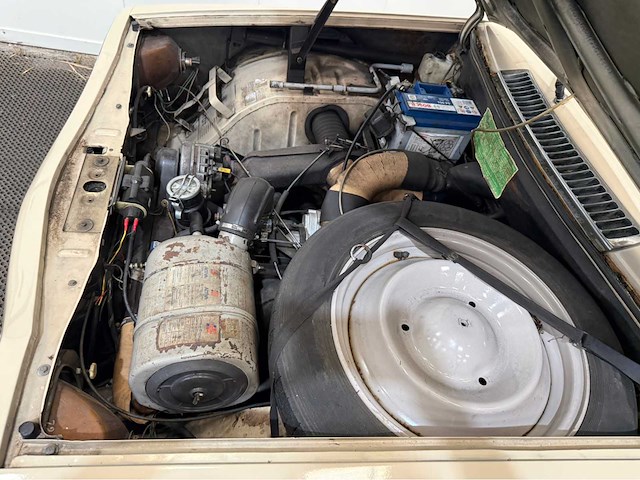 Citroen - ami 8 - oldtimer - 1975 - afbeelding 14 van  32