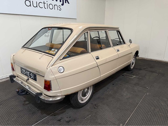 Citroen - ami 8 - oldtimer - 1975 - afbeelding 28 van  32