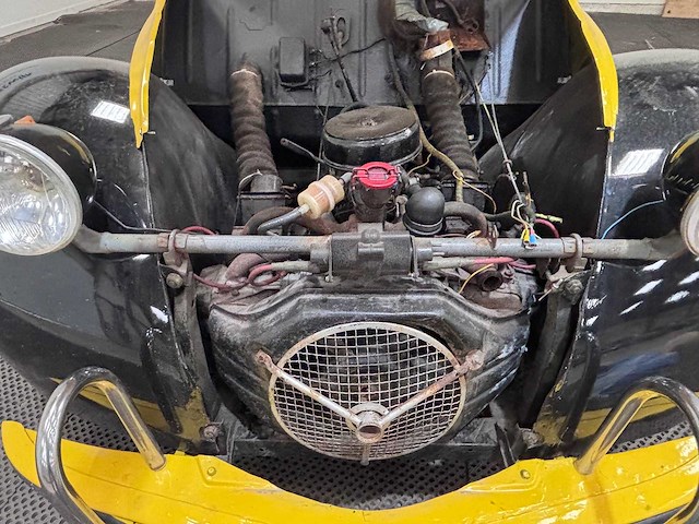 Citroen - az - am - 2cv - oldtimer - afbeelding 13 van  31