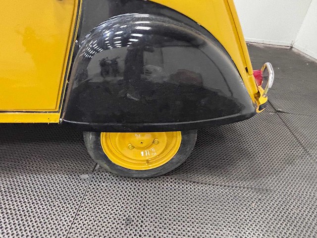 Citroen - az - am - 2cv - oldtimer - afbeelding 21 van  31