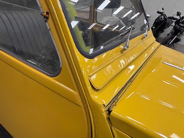 Citroen - az - am - 2cv - oldtimer - afbeelding 24 van  31