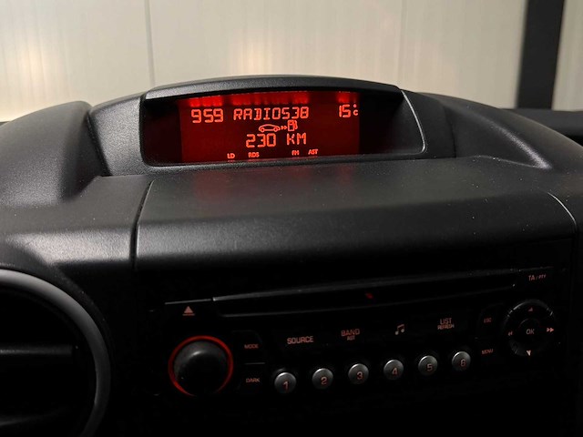 Citroen - berlingo - 1.6 e-hdi 500 cl. ec - 1-vzt-98- 2012 iaw - afbeelding 3 van  24