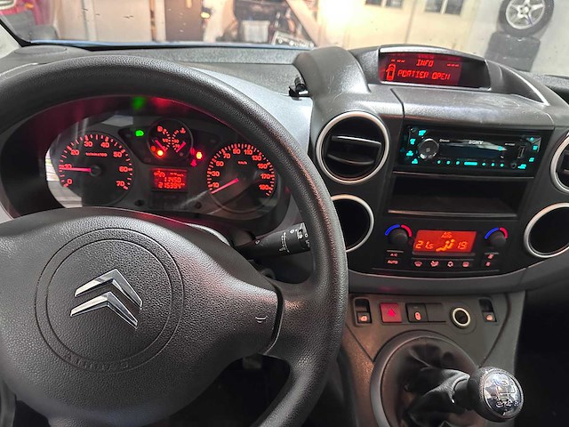 Citroen - berlingo - 1.6 vti 120 xtr - 30-rrz-1- 2011 - afbeelding 15 van  16