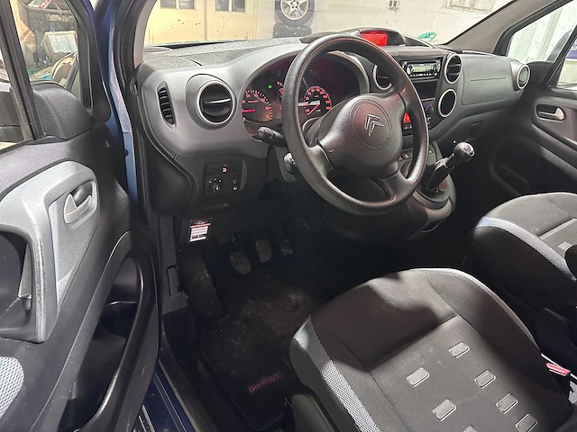 Citroen - berlingo - 1.6 vti 120 xtr - 30-rrz-1- 2011 - afbeelding 7 van  8