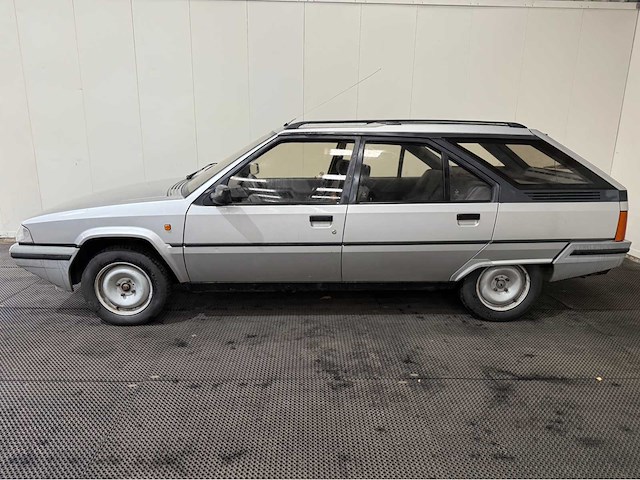 Citroen - bx - 19 trs - oldtimer - 1986 - afbeelding 18 van  24