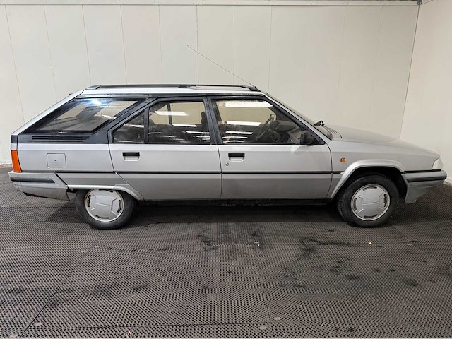 Citroen - bx - 19 trs - oldtimer - 1986 - afbeelding 20 van  24