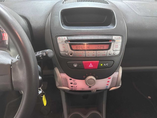 Citroen - c1 - 1.0-12v ambiance - 09-lfd-4- 2010 - afbeelding 3 van  16