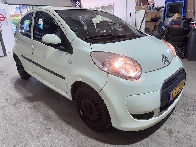 Citroen - c1 - 1.0-12v ambiance - 09-lfd-4- 2010 - afbeelding 12 van  16