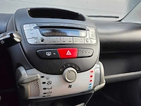 Citroen - c1 - 1.0-12v séduction - 2010 - 81-ntj-6 - personenauto - afbeelding 8 van  19