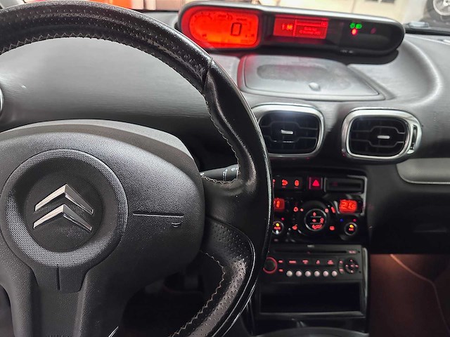 Citroen - c3 picasso - 1.4 vti exclusive - 01-jth-9 - afbeelding 2 van  19