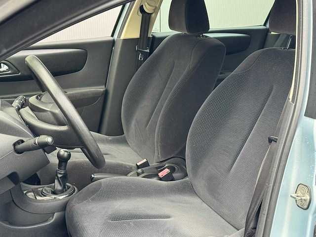 Citroen - c4 - 1.4-16v image - 27-xl-xp - 2007 - afbeelding 14 van  16