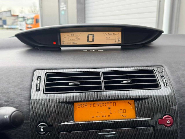 Citroen - c4 - 1.4-16v image - 27-xl-xp - 2007 - afbeelding 4 van  16