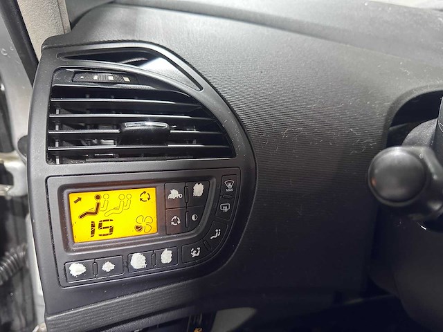 Citroen - c4 picasso - 1.6 thp bns eb6v 5p. - 60-jjd-3 - afbeelding 2 van  18