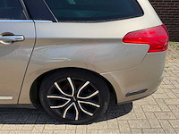 Citroen - c5 - tourer - 2.7 hdif - exclusive personenauto - 2009 - afbeelding 9 van  21
