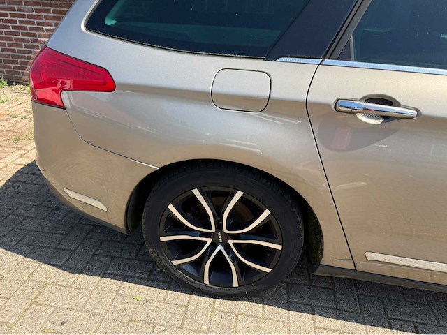 Citroen - c5 - tourer - 2.7 hdif - exclusive personenauto - 2009 - afbeelding 12 van  21