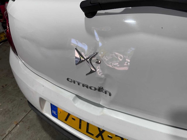Citroen - ds3 - 1.2 vti so chic - 7-tlx-37- 2014 - afbeelding 2 van  3