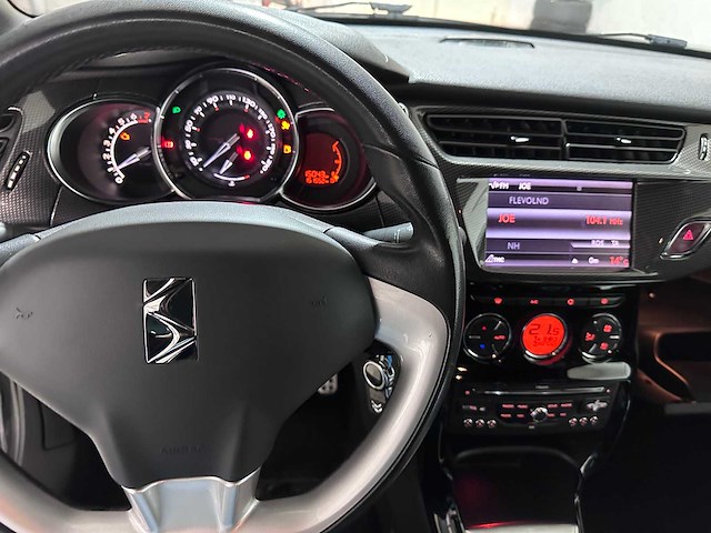 Citroen - ds3 - 1.6 thp sport chic - nk-366-l- 2010 - afbeelding 13 van  14