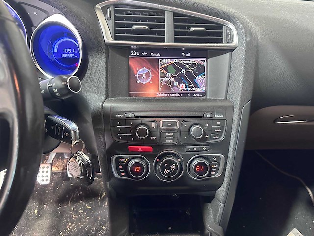 Citroen - ds4 - 1.6 thp sport chic - 24-rls-9 - afbeelding 6 van  21