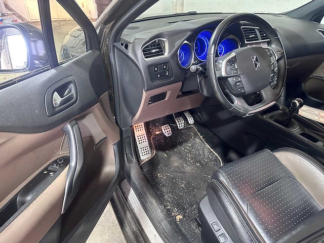 Citroen - ds4 - 1.6 thp sport chic - 24-rls-9 - afbeelding 21 van  21
