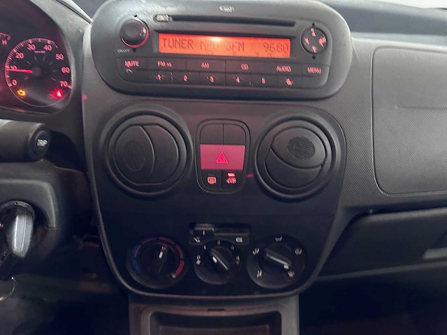 Citroen - nemo - 1.4 hdi - 10-vrd-5 - afbeelding 2 van  16