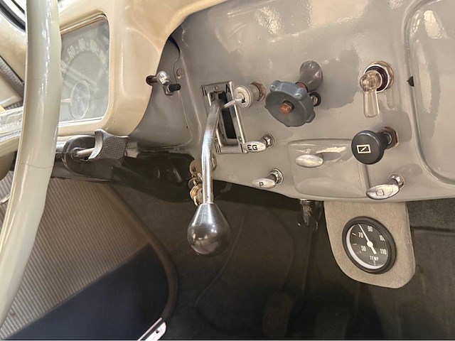 Citroen - traction - 11 bl - oldtimer - 1955 - afbeelding 3 van  14