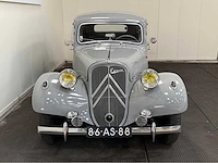 Citroen - traction - 11 bl - oldtimer - 1955 - afbeelding 2 van  28