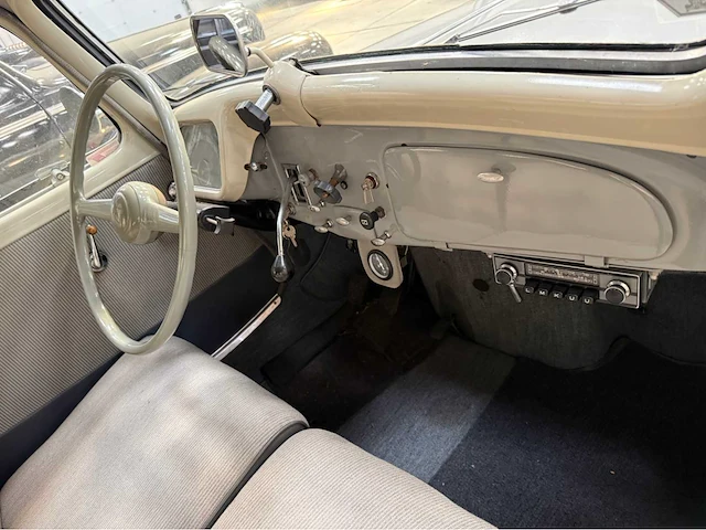 Citroen - traction - 11 bl - oldtimer - 1955 - afbeelding 4 van  28