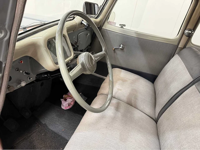 Citroen - traction - 11 bl - oldtimer - 1955 - afbeelding 5 van  28