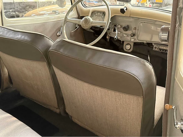 Citroen - traction - 11 bl - oldtimer - 1955 - afbeelding 7 van  28