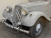 Citroen - traction - 11 bl - oldtimer - 1955 - afbeelding 13 van  28