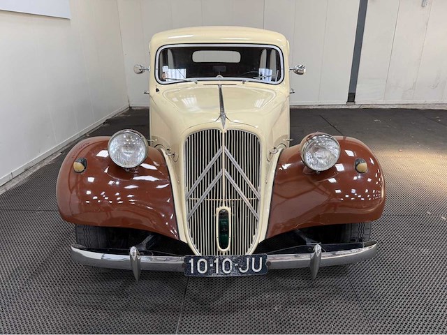Citroen - traction - familiale - 11d - oldtimer - 1954 - afbeelding 2 van  35