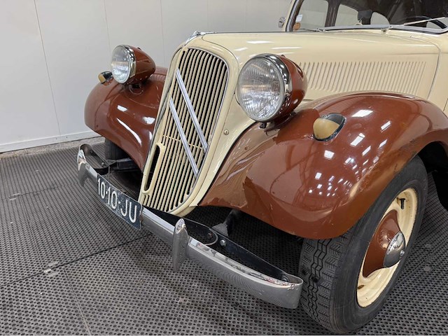 Citroen - traction - familiale - 11d - oldtimer - 1954 - afbeelding 3 van  35