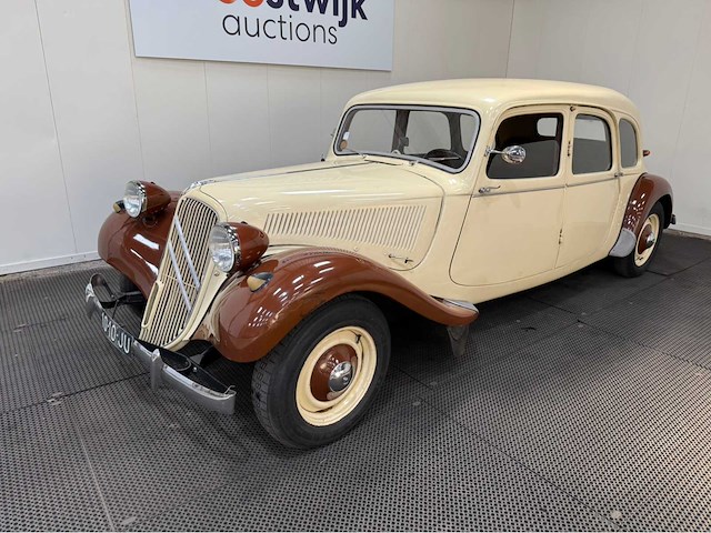Citroen - traction - familiale - 11d - oldtimer - 1954 - afbeelding 12 van  35