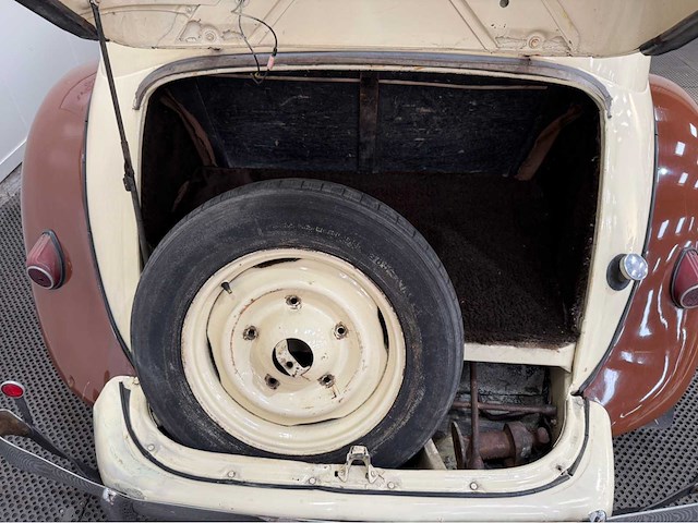 Citroen - traction - familiale - 11d - oldtimer - 1954 - afbeelding 6 van  6