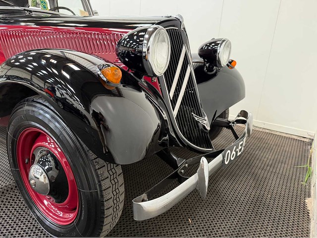 Citroen - traction - oldtimer -1953 - afbeelding 3 van  32