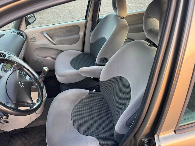 Citroen - xsara picasso - 1.6i-16v image 38-nkr-3 2010 iaw - afbeelding 2 van  8