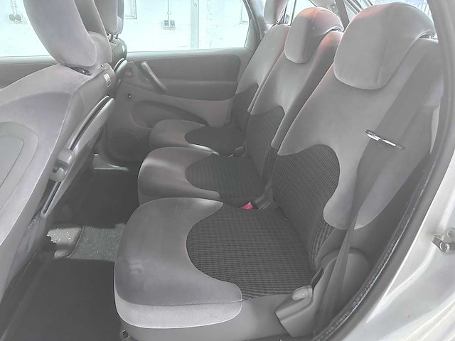 Citroen - xsara picasso - 1.6i-16v prestige lpg- 71-zj-br- 2008 - afbeelding 4 van  17