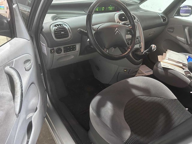 Citroen - xsara picasso - 1.6i-16v prestige lpg- 71-zj-br- 2008 - afbeelding 15 van  17