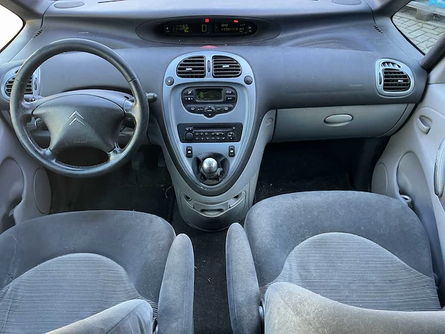 Citroen - xsara picasso - 1.8i-16v attraction - 53-rv-rv - afbeelding 8 van  22