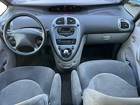 Citroen - xsara picasso - 1.8i-16v attraction - 53-rv-rv - afbeelding 8 van  22