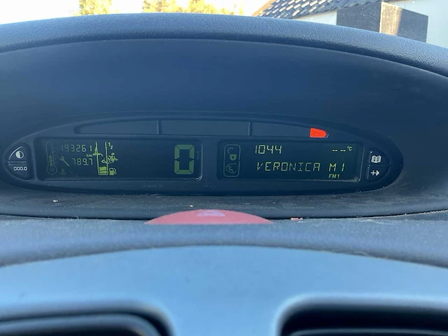 Citroen - xsara picasso - 1.8i-16v attraction - 53-rv-rv - afbeelding 15 van  22