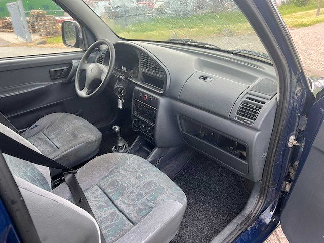 Citroen berlingo 1.9 d 800 (dw8) , 38-vv-jb - afbeelding 2 van  5