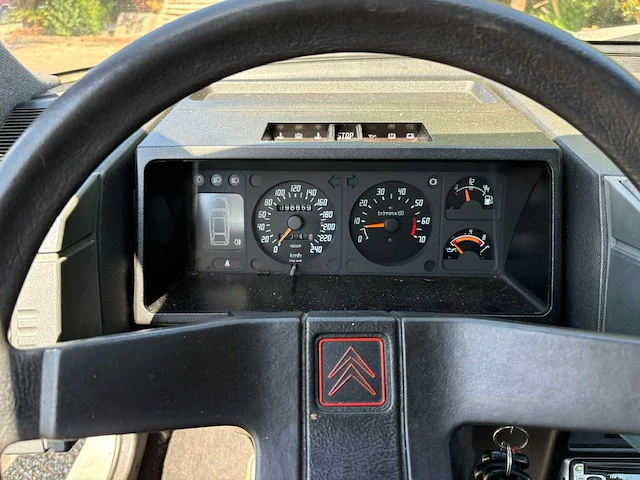 Citroen bx 1.9 gti oldtimer - afbeelding 12 van  64